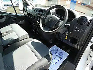 Used 2015 Renault Trucks Master Mwb 3.8M Dropside Pickup White - Interior and Exterior details 15