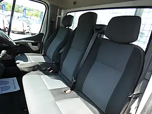 Used 2015 Renault Trucks Master Mwb 3.8M Dropside Pickup White - Interior and Exterior details 17
