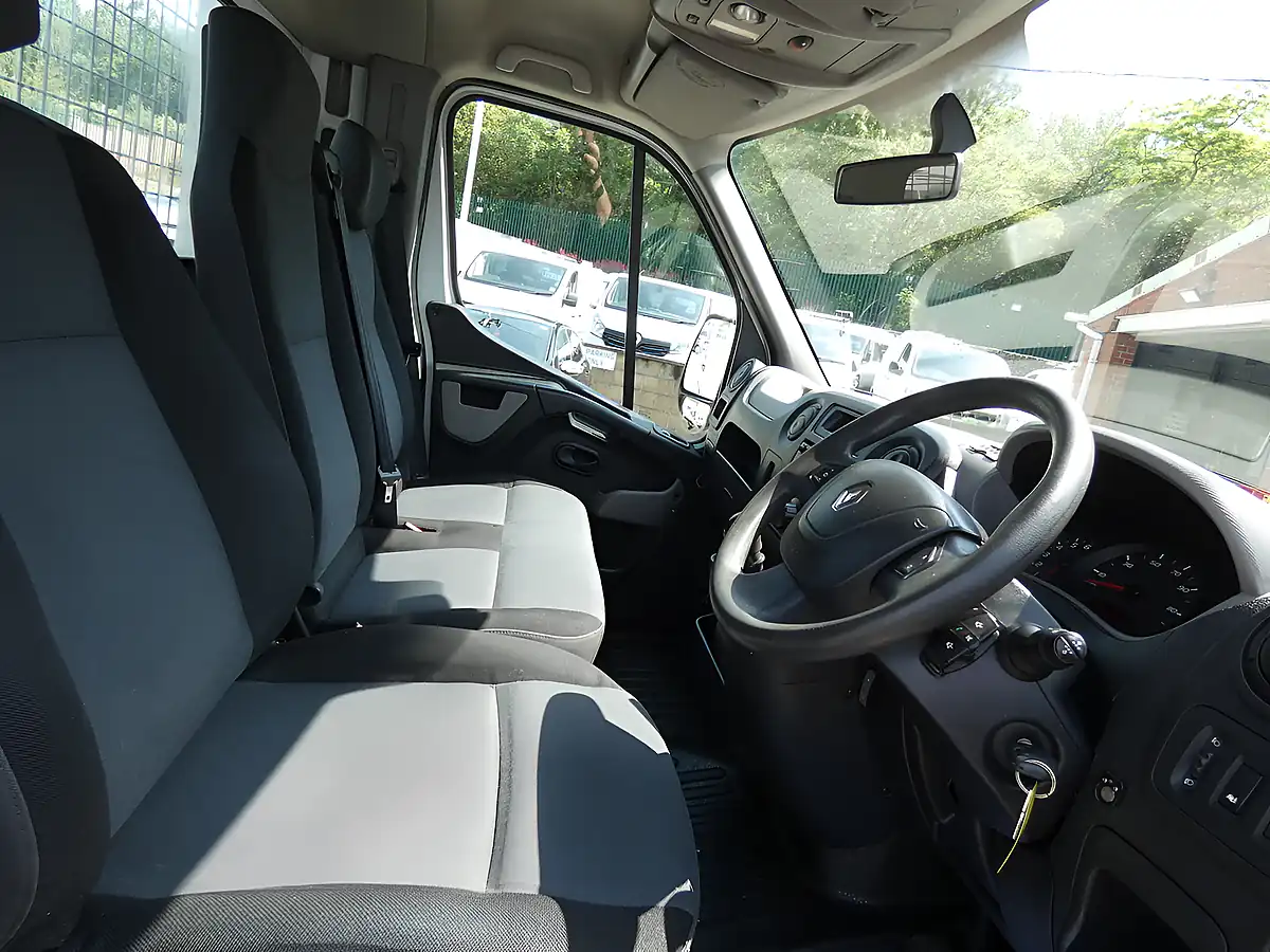 Used 2015 Renault Trucks Master Mwb 3.8M Dropside Pickup White - Interior and Exterior details 2