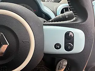 Used 2015 Renault Twingo Dynamique Energy Blue - Interior and Exterior details 10