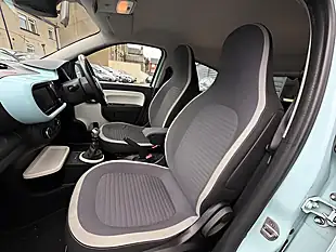 Used 2015 Renault Twingo Dynamique Energy Blue - Interior and Exterior details 13