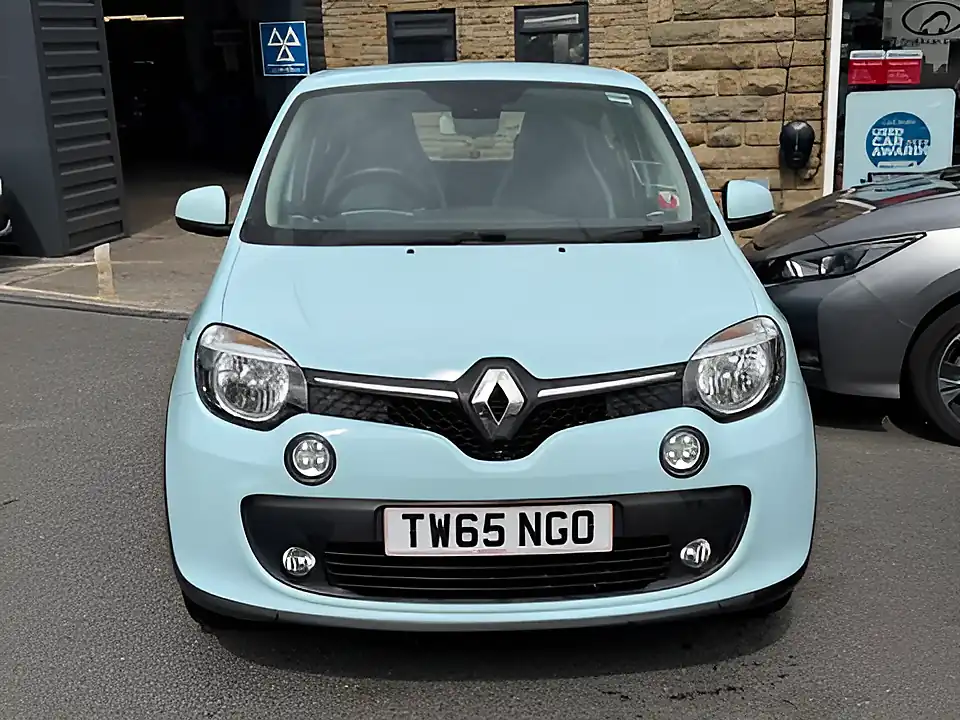Used 2015 Renault Twingo Dynamique Energy Blue - Interior and Exterior details 2