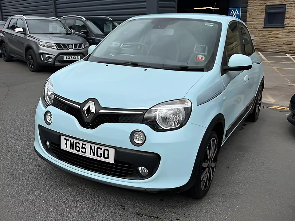 Used 2015 Renault Twingo Dynamique Energy Blue - Interior and Exterior details 3