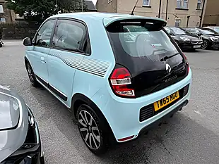 Used 2015 Renault Twingo Dynamique Energy Blue - Interior and Exterior details 4