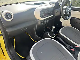 Used 2015 Renault Twingo Dynamique Energy Yellow - Interior and Exterior details 10
