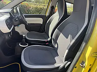 Used 2015 Renault Twingo Dynamique Energy Yellow - Interior and Exterior details 11