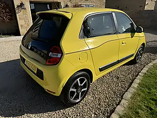 Used 2015 Renault Twingo Dynamique Energy Yellow - Interior and Exterior details 3