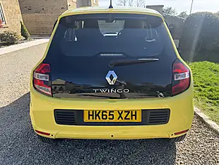 Used 2015 Renault Twingo Dynamique Energy Yellow - Interior and Exterior details 4