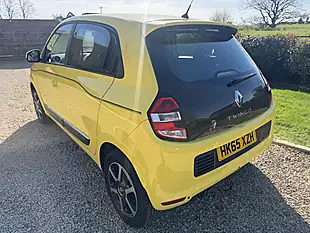 Used 2015 Renault Twingo Dynamique Energy Yellow - Interior and Exterior details 5