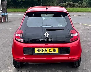 Used 2015 Renault Twingo Dynamique Red - Interior and Exterior details 5
