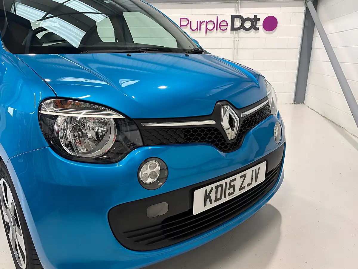 Used 2015 Renault Twingo Play Tahoe Blue - Interior and Exterior details 3