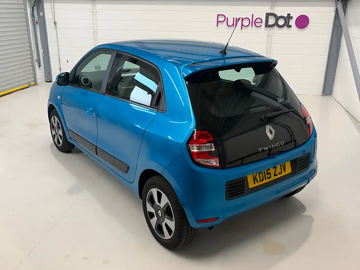 Used 2015 Renault Twingo Play Tahoe Blue - Interior and Exterior details 5
