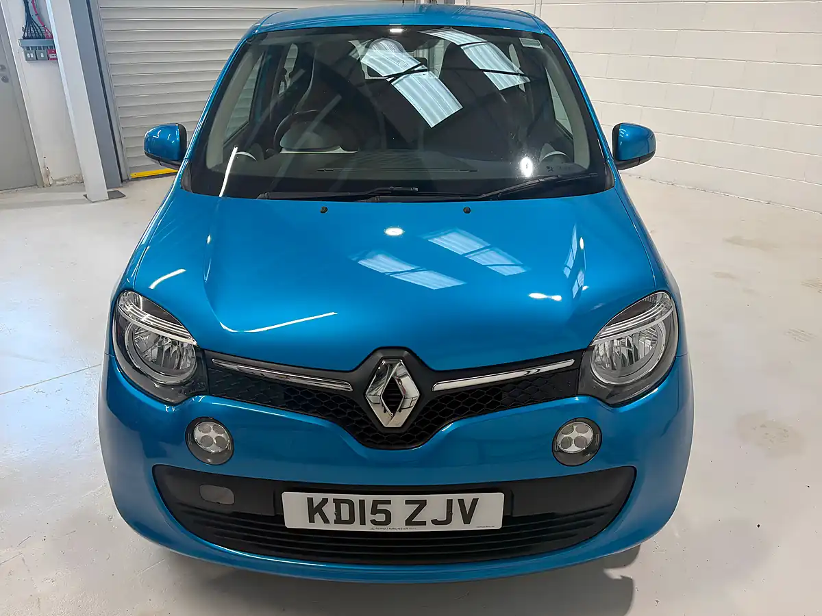 Used 2015 Renault Twingo Play Tahoe Blue - Interior and Exterior details 6