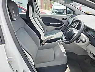Used 2015 Renault Zoe Dynamique Intens White - Interior and Exterior details 9