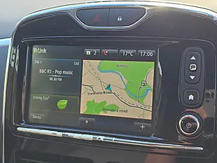 Used 2015 Renault Zoe Dynamique Intens White - Interior and Exterior details 11