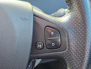 Used 2015 Renault Zoe Dynamique Intens White - Interior and Exterior details 17