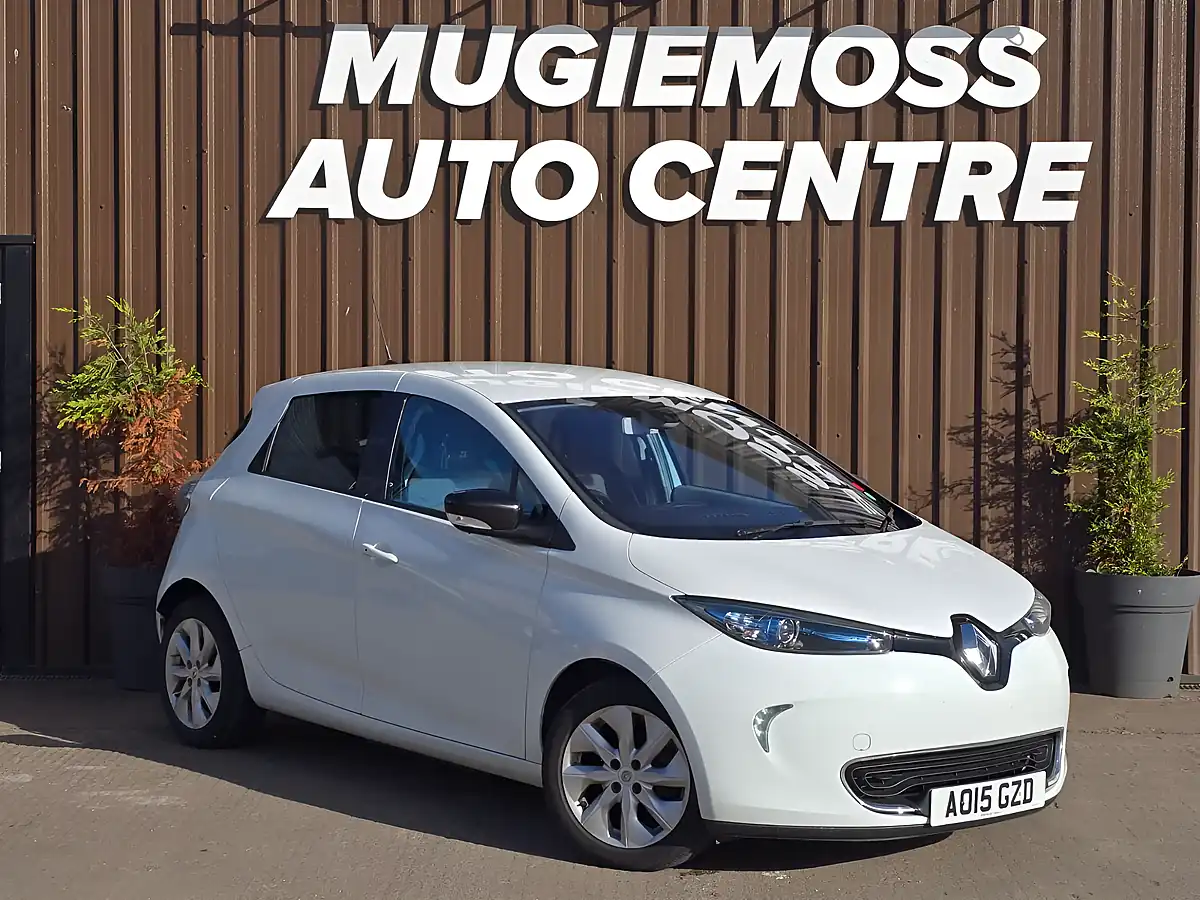 Used 2015 Renault Zoe Dynamique Intens White - Interior and Exterior details 2