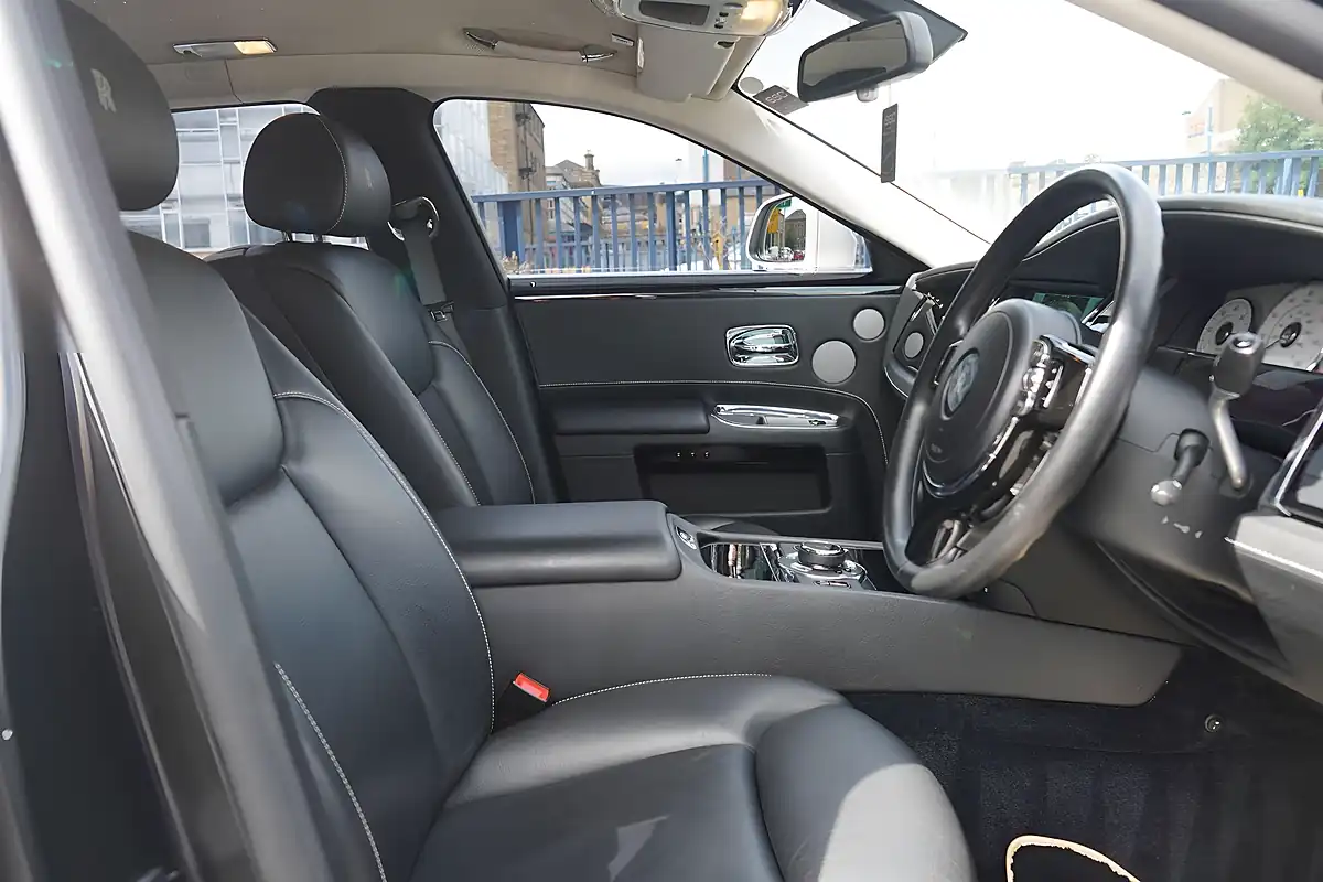 Used 2015 Rolls-Royce Ghost Series Ii White - Interior and Exterior details 14