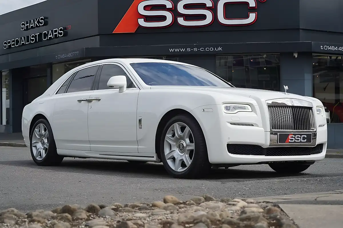 Used 2015 Rolls-Royce Ghost Series Ii White - Interior and Exterior details 5