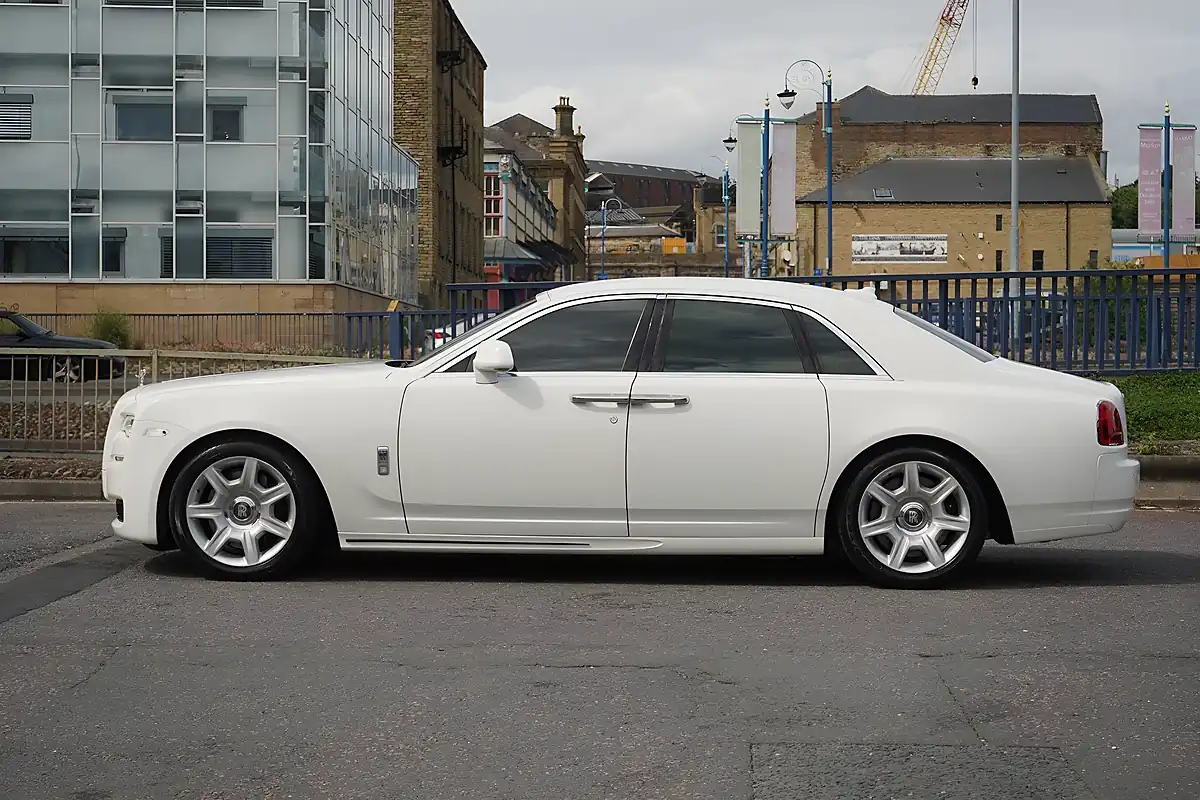 Used 2015 Rolls-Royce Ghost Series Ii White - Interior and Exterior details 8