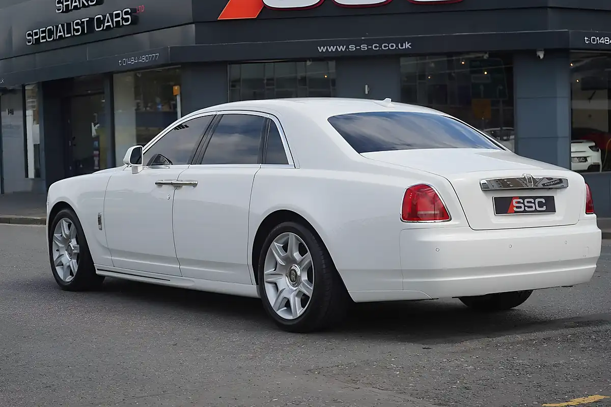 Used 2015 Rolls-Royce Ghost Series Ii White - Interior and Exterior details 9