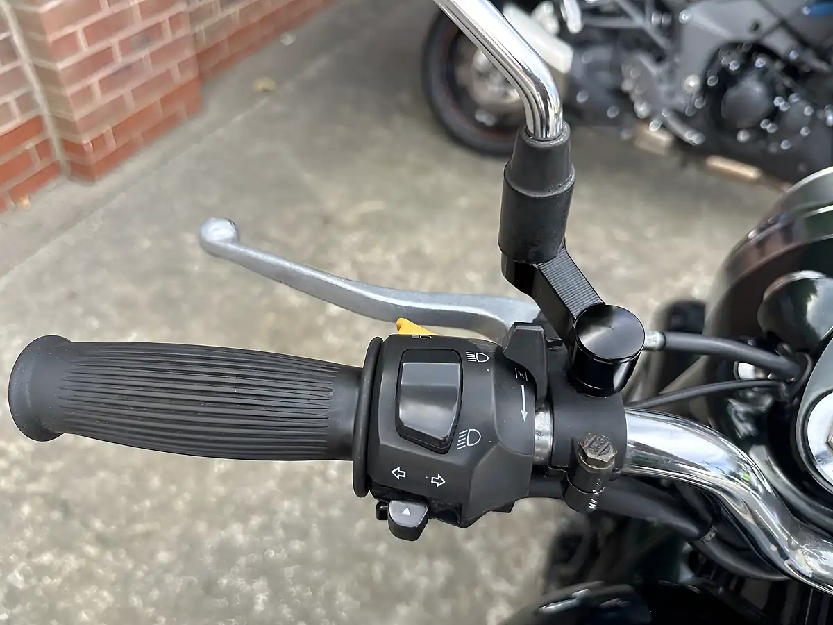 Used 2015 Royal Enfield Bullet Dark Metallic Green - Interior and Exterior details 12
