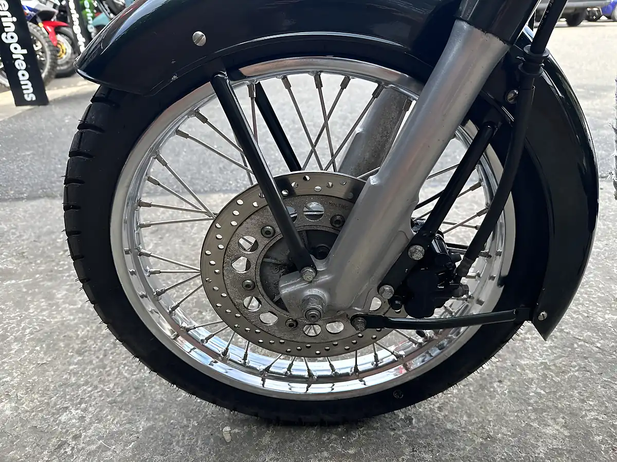 Used 2015 Royal Enfield Bullet Dark Metallic Green - Interior and Exterior details 16
