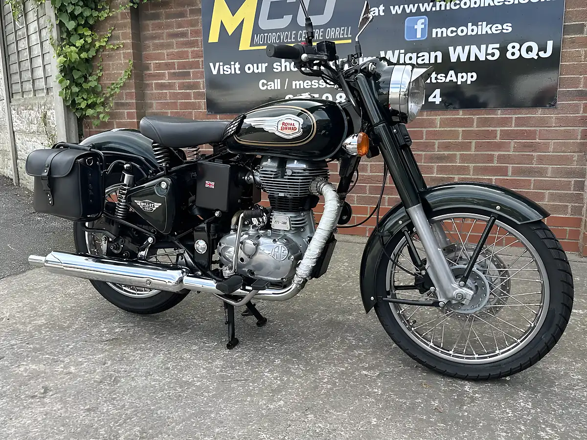 Used 2015 Royal Enfield Bullet Dark Metallic Green - Interior and Exterior details 2