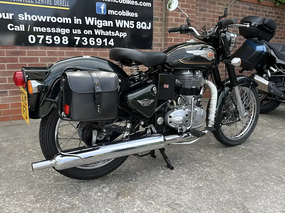 Used 2015 Royal Enfield Bullet Dark Metallic Green - Interior and Exterior details 3