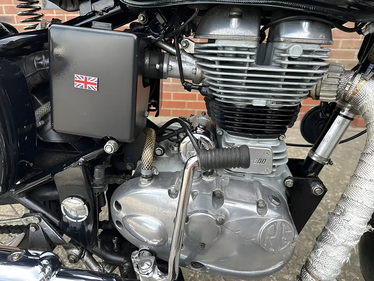 Used 2015 Royal Enfield Bullet Dark Metallic Green - Interior and Exterior details 9