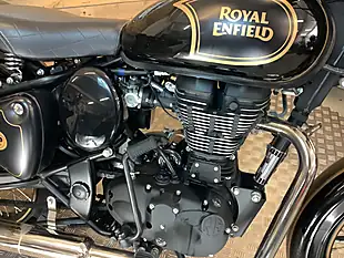 Used 2015 Royal Enfield Bullet Green - Interior and Exterior details 13