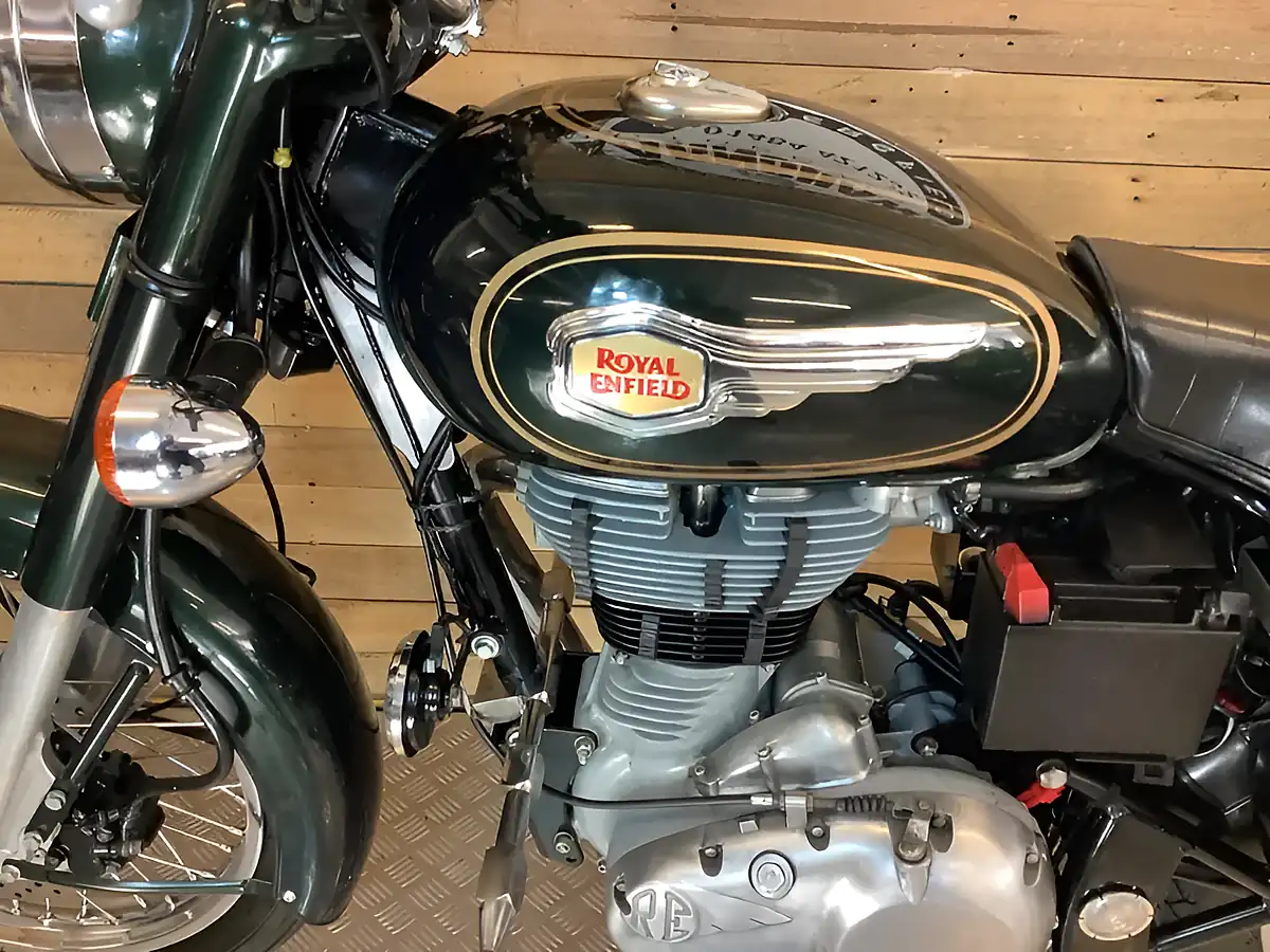 Used 2015 Royal Enfield Bullet Green - Interior and Exterior details 6