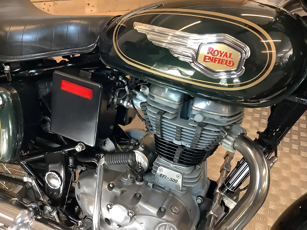 Used 2015 Royal Enfield Bullet Green - Interior and Exterior details 7