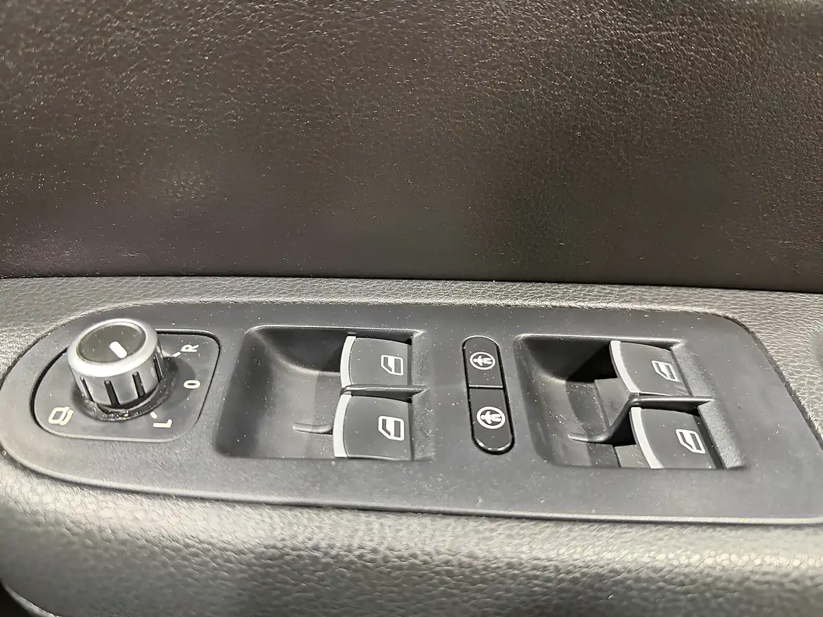 Used 2015 SEAT Alhambra Se Lux Brown - Interior and Exterior details 13