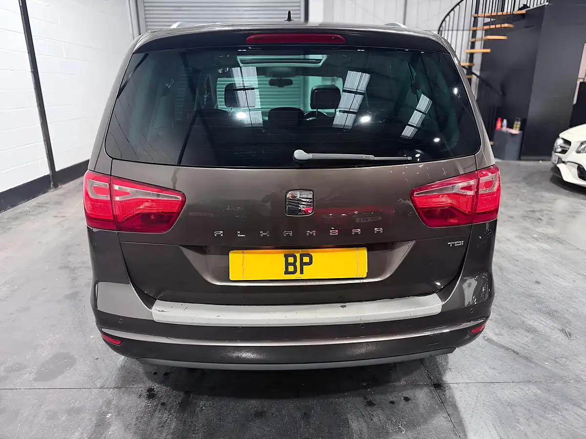 Used 2015 SEAT Alhambra Se Lux Brown - Interior and Exterior details 4