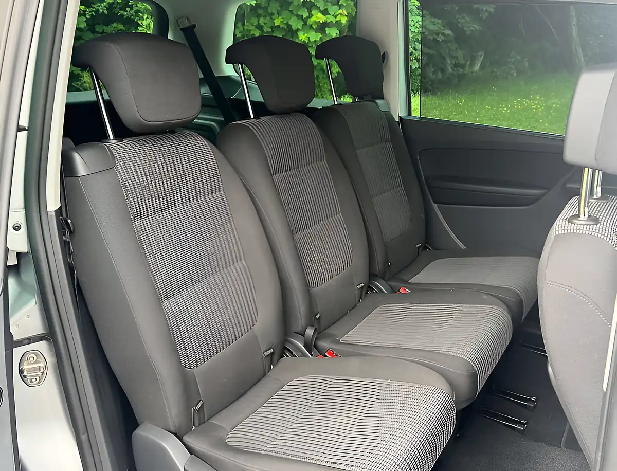 Used 2015 SEAT Alhambra Se Reflex Silver - Interior and Exterior details 13