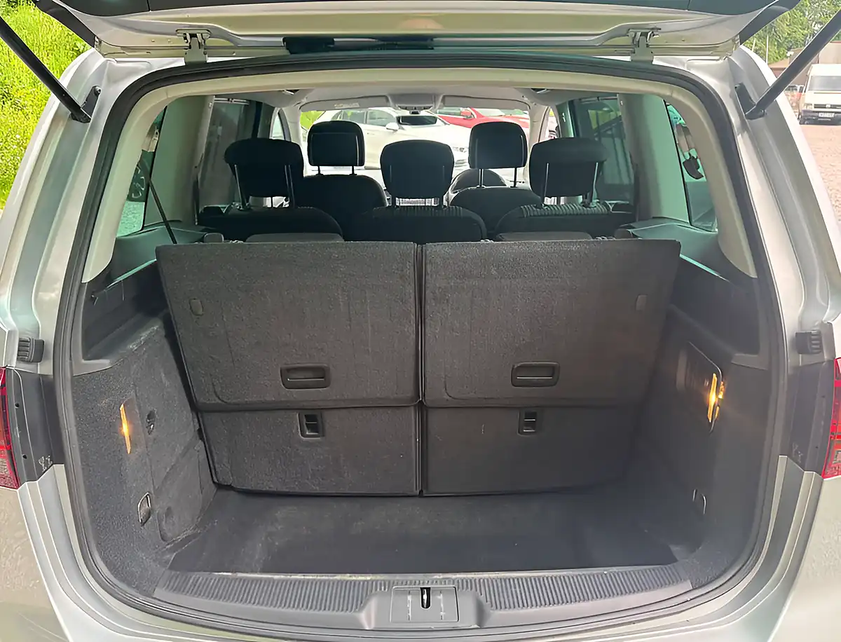 Used 2015 SEAT Alhambra Se Reflex Silver - Interior and Exterior details 15