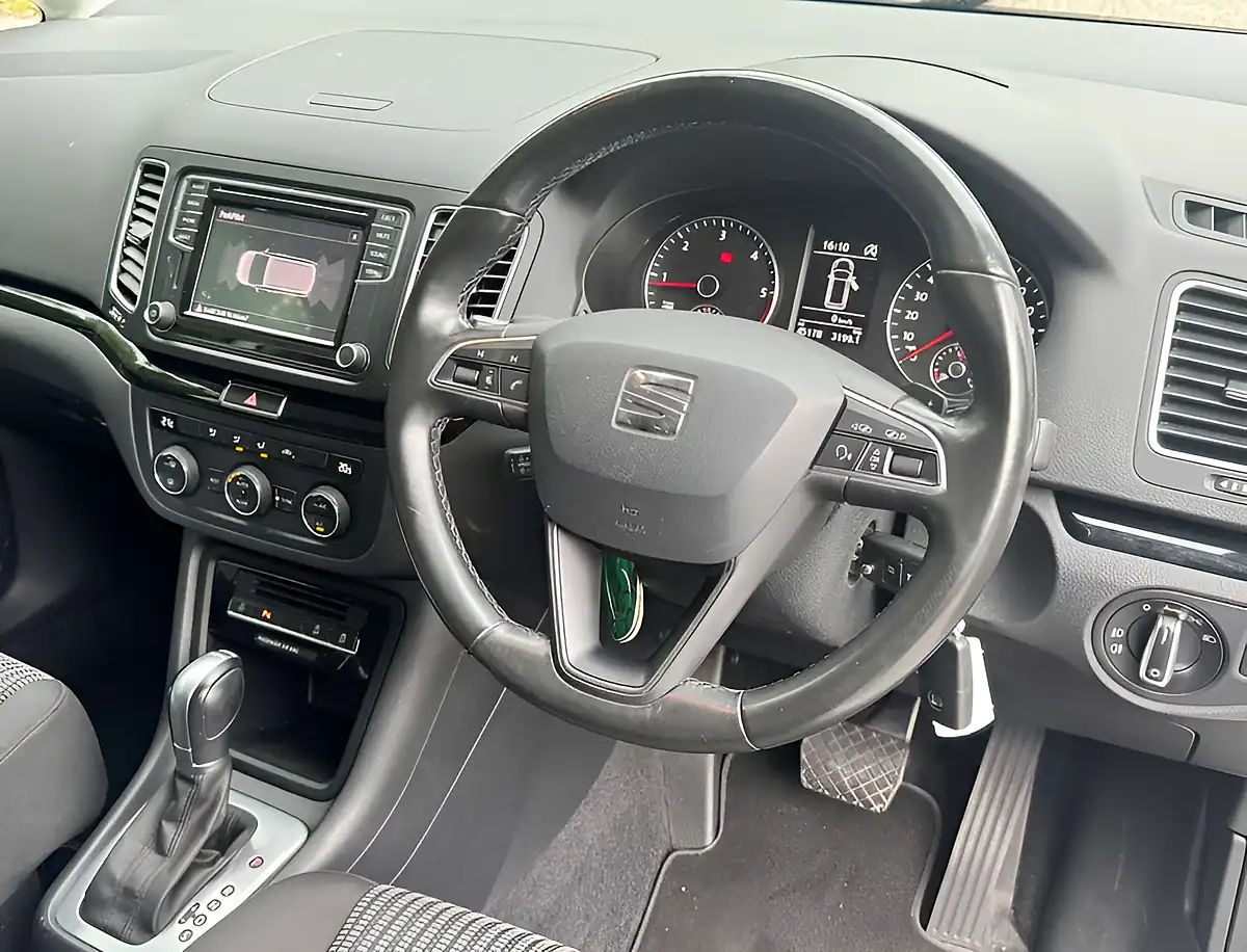 Used 2015 SEAT Alhambra Se Reflex Silver - Interior and Exterior details 8