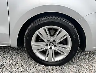 Used 2015 SEAT Alhambra Se Reflex Silver - Interior and Exterior details 9