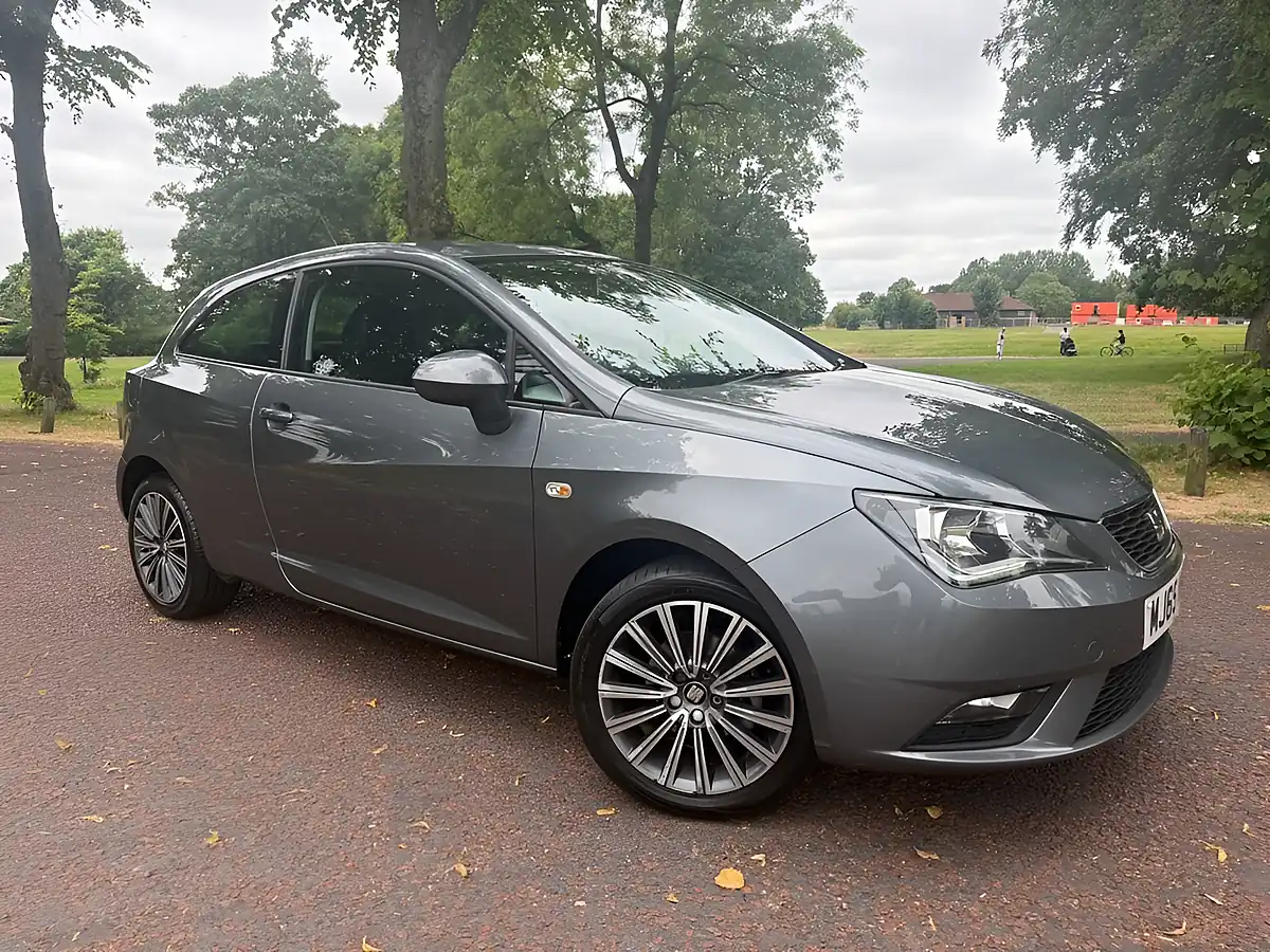 Used 2015 SEAT Ibiza Connect Sport Grey - Front View