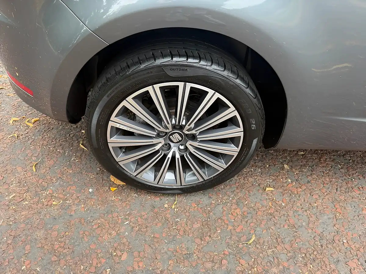 Used 2015 SEAT Ibiza Connect Sport Grey - Interior and Exterior details 13