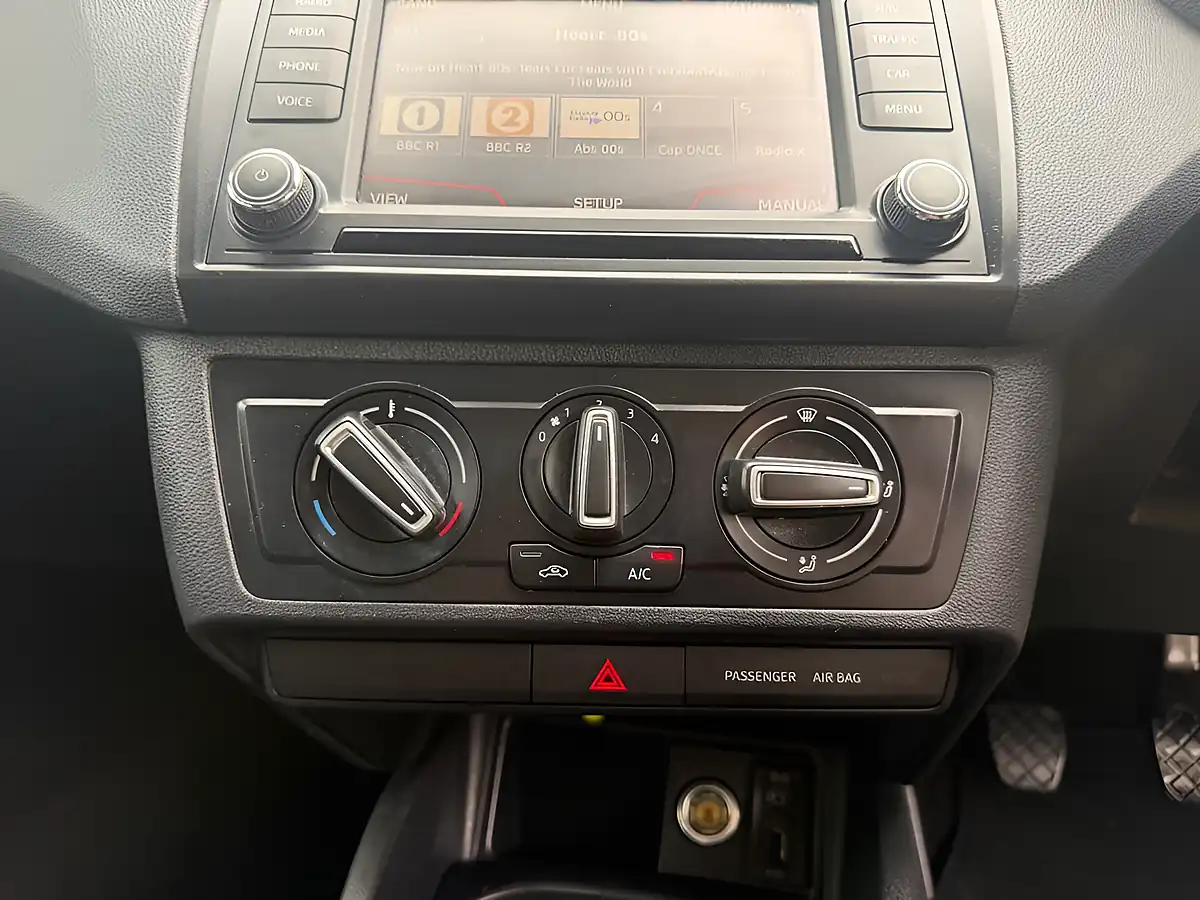 Used 2015 SEAT Ibiza Connect Sport Grey - Interior and Exterior details 15