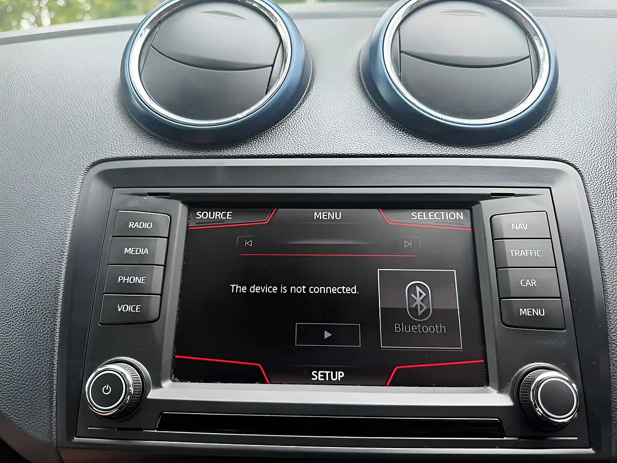 Used 2015 SEAT Ibiza Connect Sport Grey - Interior and Exterior details 16