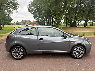 Used 2015 SEAT Ibiza Connect Sport Grey - Interior and Exterior details 2