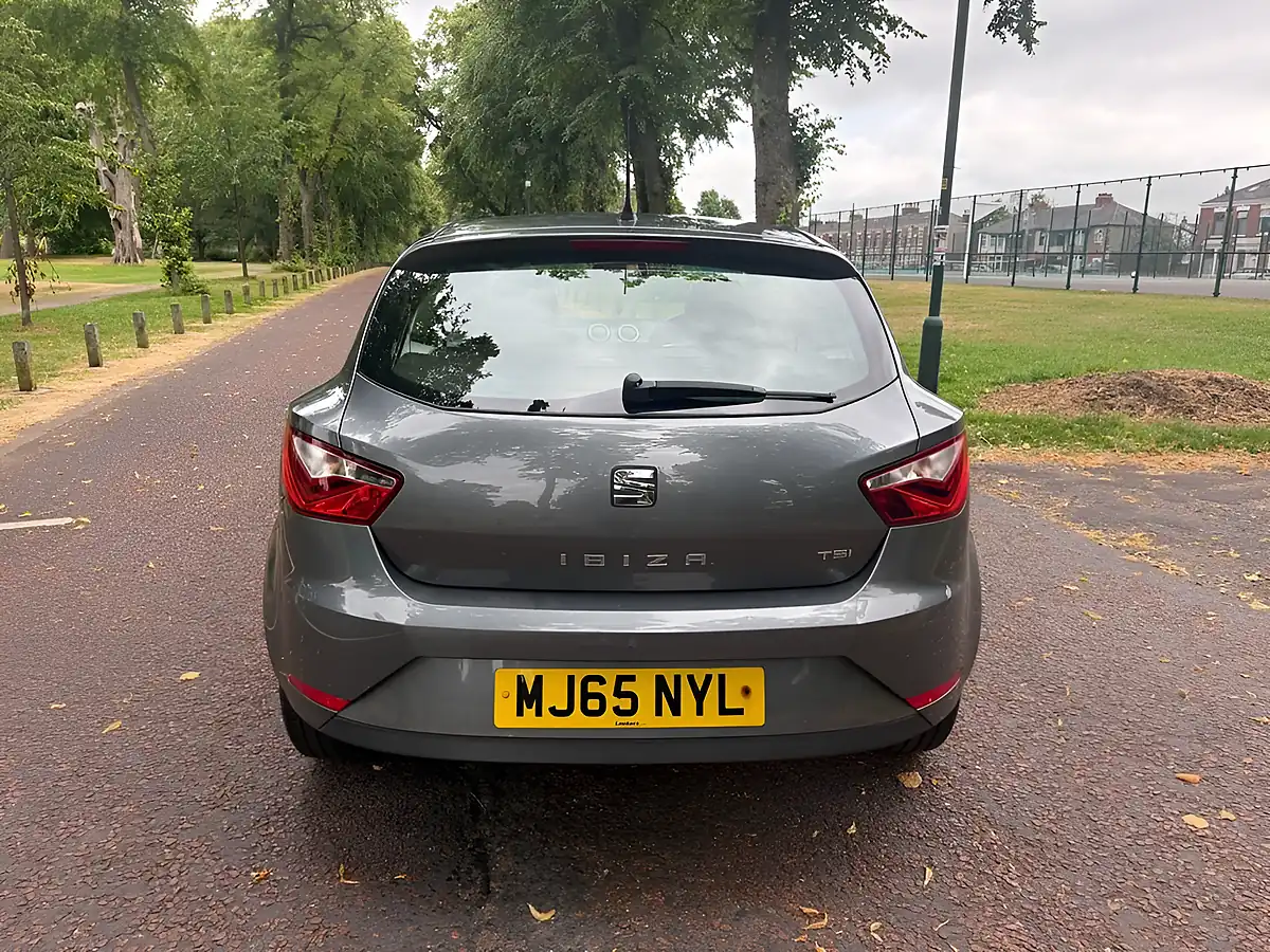 Used 2015 SEAT Ibiza Connect Sport Grey - Interior and Exterior details 6
