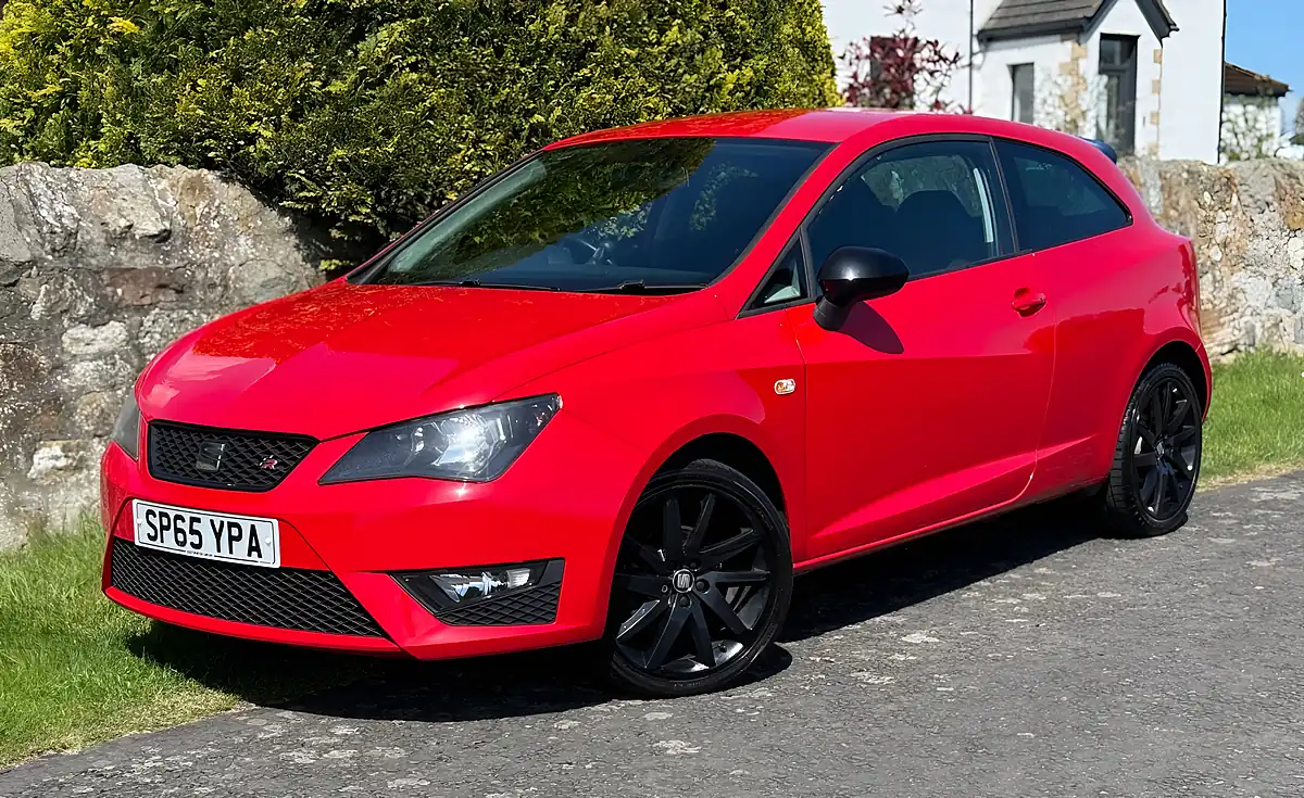 Used 2015 SEAT Ibiza Fr Black Red - Front View
