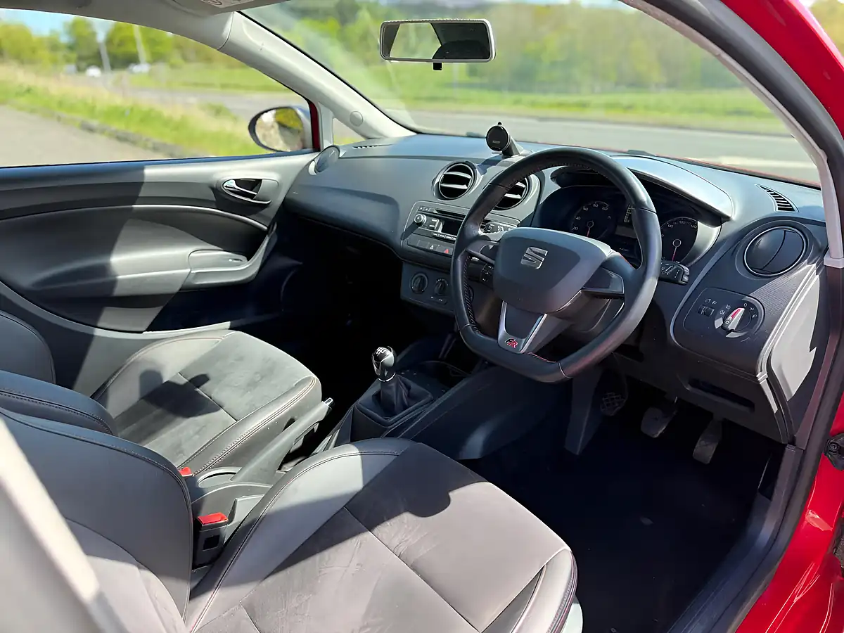Used 2015 SEAT Ibiza Fr Black Red - Interior and Exterior details 12