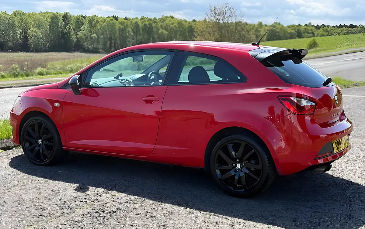 Used 2015 SEAT Ibiza Fr Black Red - Interior and Exterior details 5