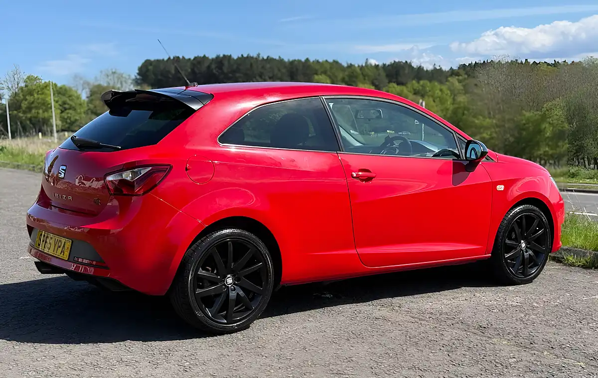 Used 2015 SEAT Ibiza Fr Black Red - Interior and Exterior details 7