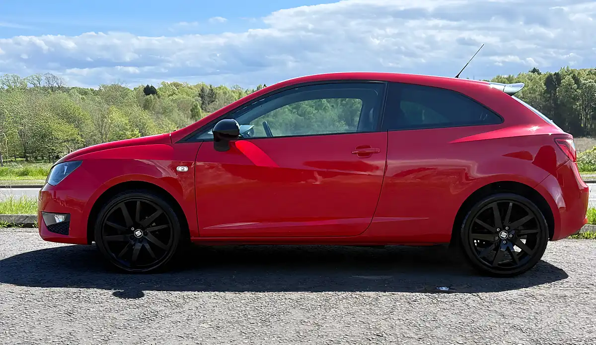 Used 2015 SEAT Ibiza Fr Black Red - Interior and Exterior details 8